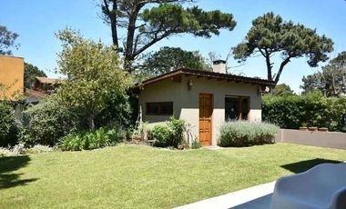 Casa en venta en Villa Gesell
