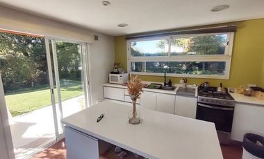 Casa en venta en Villa Gesell