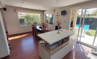 Casa en venta en Villa Gesell