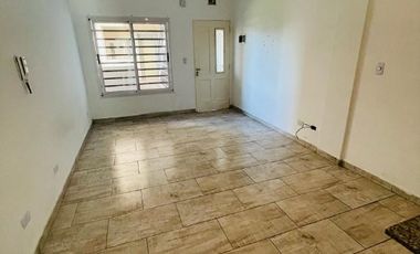 Departamento en alquiler en Villa Luzuriaga