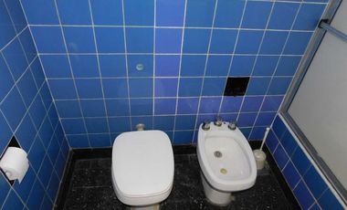 CASA 4 AMBIENTES VENTA SARANDI COCHERA PATIO