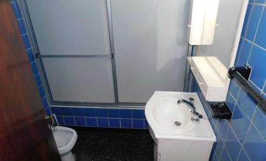 CASA 4 AMBIENTES VENTA SARANDI COCHERA PATIO