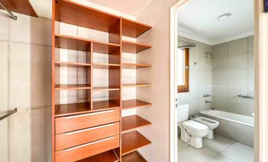 ALQUILER CASA  5 AMBIENTES  B. C. LA COLINA