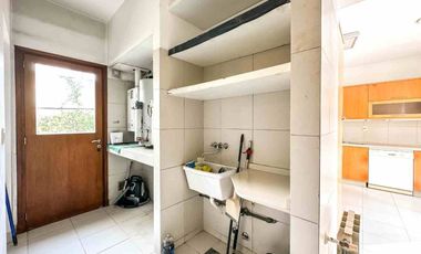 ALQUILER CASA  5 AMBIENTES  B. C. LA COLINA