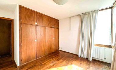 ALQUILER CASA  5 AMBIENTES  B. C. LA COLINA