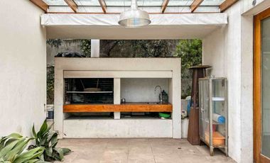 ALQUILER CASA  5 AMBIENTES  B. C. LA COLINA