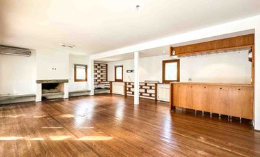 ALQUILER CASA  5 AMBIENTES  B. C. LA COLINA