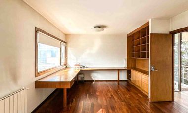 ALQUILER CASA  5 AMBIENTES  B. C. LA COLINA