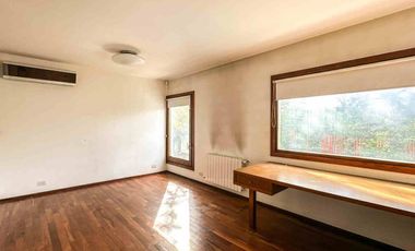 ALQUILER CASA  5 AMBIENTES  B. C. LA COLINA