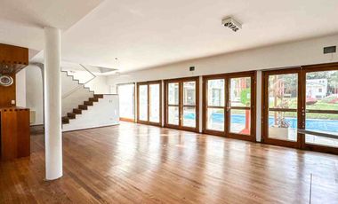 ALQUILER CASA  5 AMBIENTES  B. C. LA COLINA