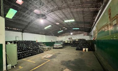Galpón a la venta a metros de Av Fdo Zuviría.