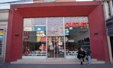 VENTA GRAN LOCAL COMERCIAL MODERNO Y CENTRICO