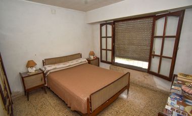 VENTA CASA 2 DORMITORIOS Y DPTO 1 DORMITORIO
