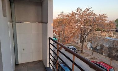 Dpto amplio a la venta al frente 1 Dorm y cochera