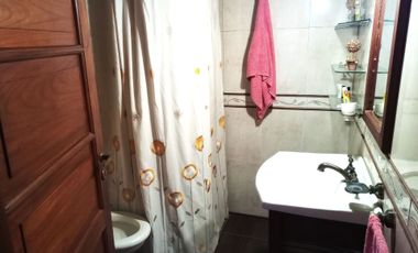 VENTA CASA 4 AMBIEMTES EN HAEDO