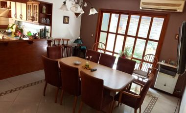 VENTA CASA 4 AMBIEMTES EN HAEDO
