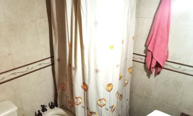 VENTA CASA 4 AMBIEMTES EN HAEDO