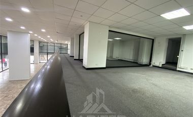 Local Comercial en Arriendo en Local esquina Plaza Armas con gran flujo comercial