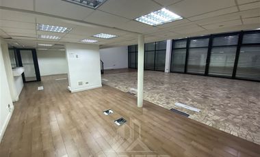 Local Comercial en Arriendo en Local esquina Plaza Armas con gran flujo comercial