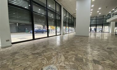 Local Comercial en Arriendo en Local esquina Plaza Armas con gran flujo comercial