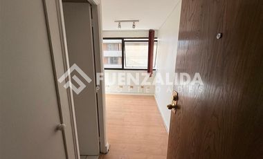 Oficina en Arriendo en Guardia Vieja/ Metro Los Leones