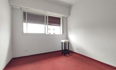 VENTA CASA 6 AMBIENTES C/JARDIN Y COCH RAMOS MEJIA