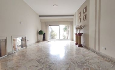 VENTA CASA 6 AMBIENTES C/JARDIN Y COCH RAMOS MEJIA