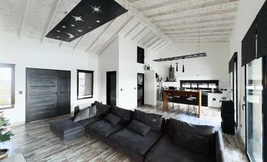 VENTA CASA DE 4 AMBIENTE EN BARRIO SAN SEBASTIAN