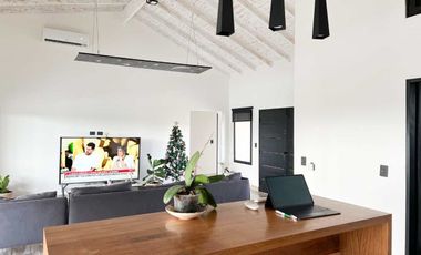 VENTA CASA DE 4 AMBIENTE EN BARRIO SAN SEBASTIAN