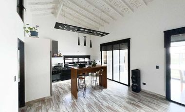 VENTA CASA DE 4 AMBIENTE EN BARRIO SAN SEBASTIAN