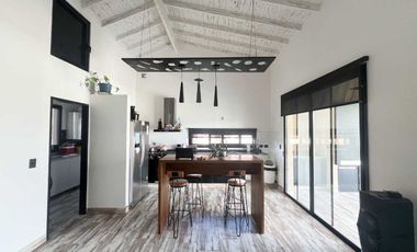VENTA CASA DE 4 AMBIENTE EN BARRIO SAN SEBASTIAN