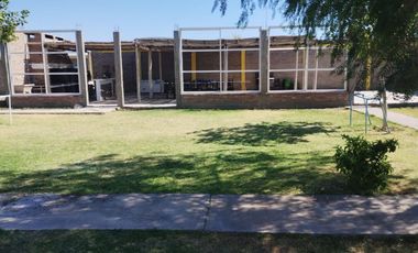 Casa de 2 dormitorio con pileta y quincho. Pocito