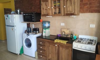 Casa de 2 dormitorio con pileta y quincho. Pocito
