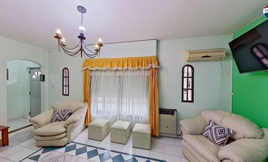 Casa 4 ambientes en Morón sur/apto crédito