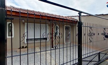 Casa 4 ambientes en Morón sur/apto crédito
