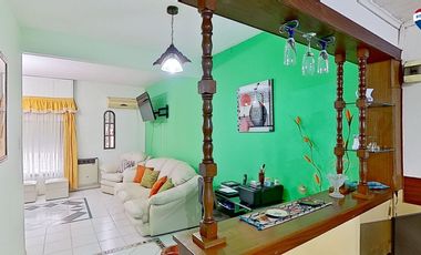 Casa 4 ambientes en Morón sur/apto crédito