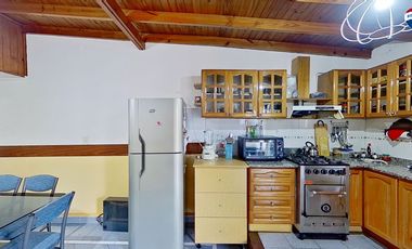 Casa 4 ambientes en Morón sur/apto crédito