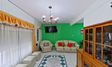 Casa 4 ambientes en Morón sur/apto crédito