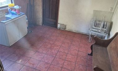 Casa en Venta en Pje. Dávila 1, con calle Bulnes