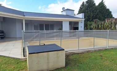 VENTA/CASA/4 AMB./PILETA/ARROYO DULCE/LUJAN