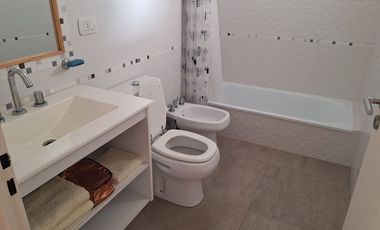 VENTA/CASA/4 AMB./PILETA/ARROYO DULCE/LUJAN