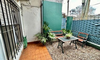 VENTA CASA 3 AMBIENTES CON COCHERA BURZACO