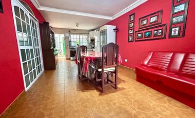 VENTA CASA 3 AMBIENTES CON COCHERA BURZACO