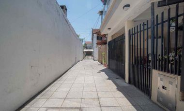 PH 3 AMBIENTES TAPIALES GUARDACOCHE APTO CREDITO