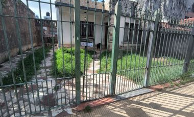 CASA 3 AMBIENTES MORON VENTA LOTE PROPIO DE 10X30