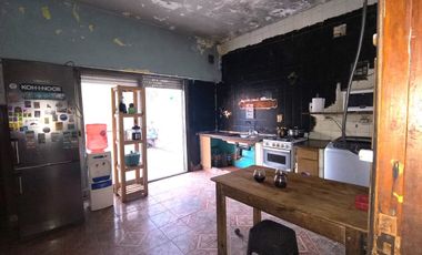 CASA 3 AMBIENTES MORON VENTA LOTE PROPIO DE 10X30