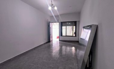 PH 3 AMBIENTES SAN JUSTO ALQUILER PATIO AMPLIO LUM