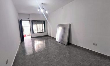 PH 3 AMBIENTES SAN JUSTO ALQUILER PATIO AMPLIO LUM