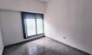 PH 3 AMBIENTES SAN JUSTO ALQUILER PATIO AMPLIO LUM