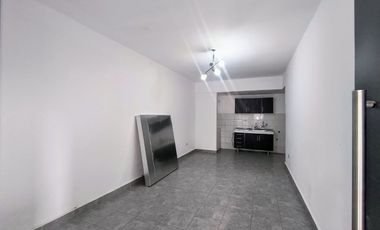 PH 3 AMBIENTES SAN JUSTO ALQUILER PATIO AMPLIO LUM